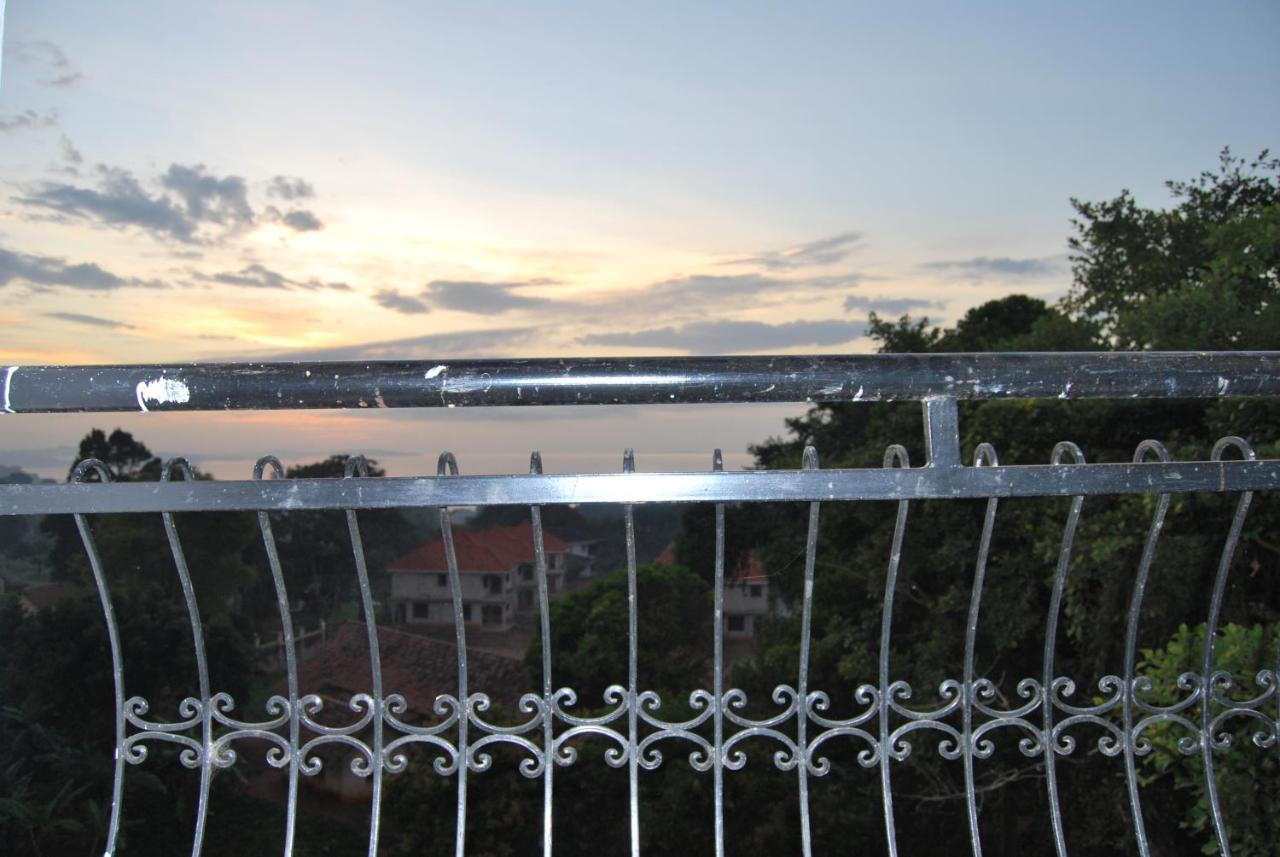 Frontiers Hotel Entebbe Exterior foto
